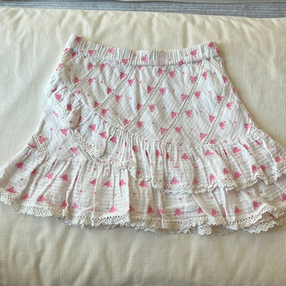 Lightly used beautiful LSF skirt perfect for spring